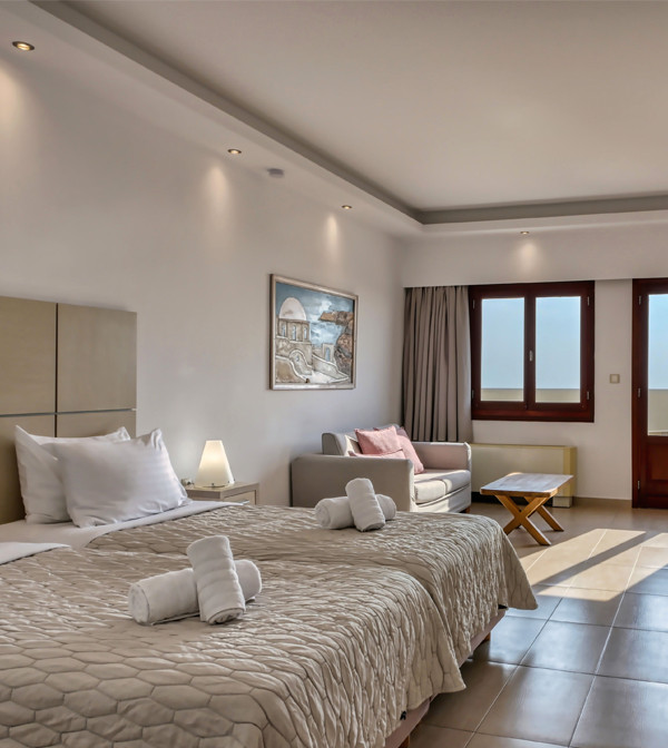 SUPERIOR PETITE SUITE